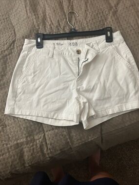 a.n.a High-Rise White Women’s Casual Shorts